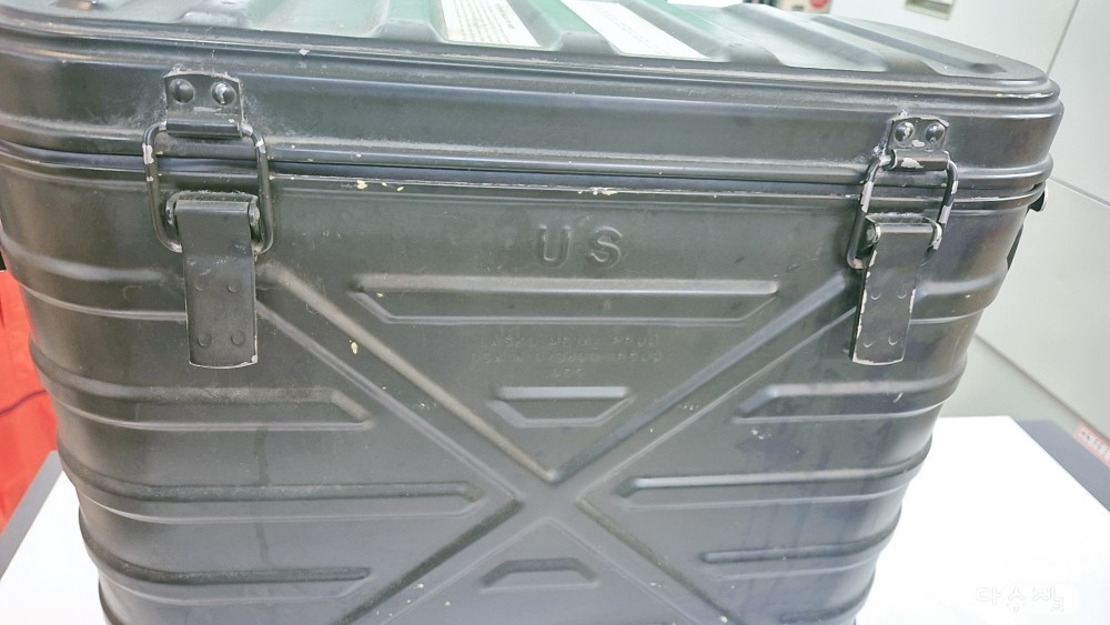 1950년대 생산되고 월남전에서 사용된 미군의 푸드컨테이너 (상태 A급)