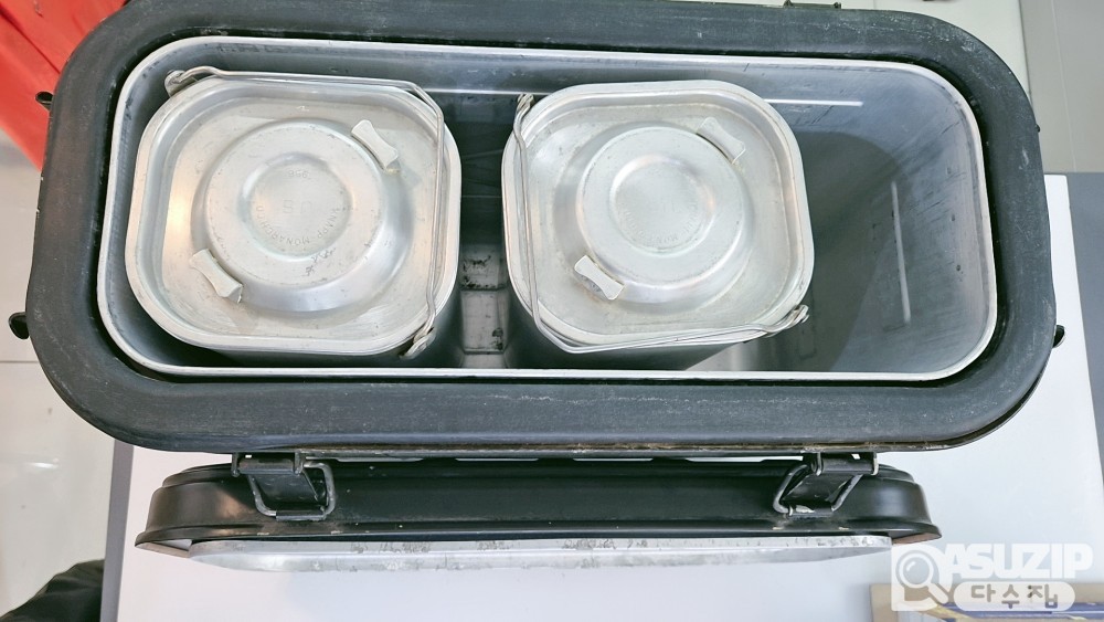 1950년대 생산되고 월남전에서 사용된 미군의 푸드컨테이너 (상태 A급)