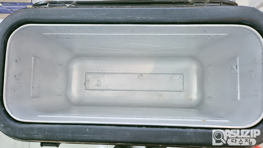 1950년대 생산되고 월남전에서 사용된 미군의 푸드컨테이너 (상태 A급)